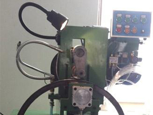 Machine Yoyendetsa Kwa Pulogalamu ya SWG Yowongoka